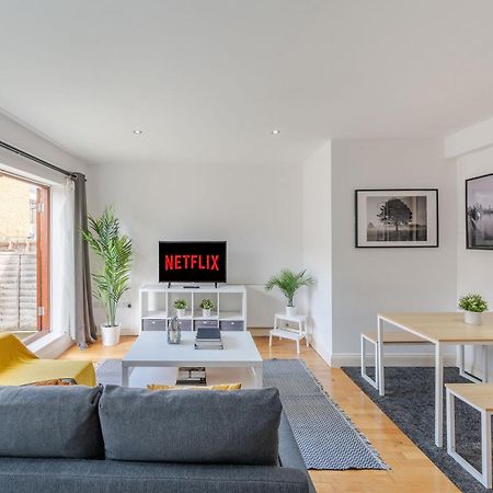 London Waterloo Apartment With Large Private Terrace - View Of The London Eye - 1 Bedroom 1 Bath Extérieur photo