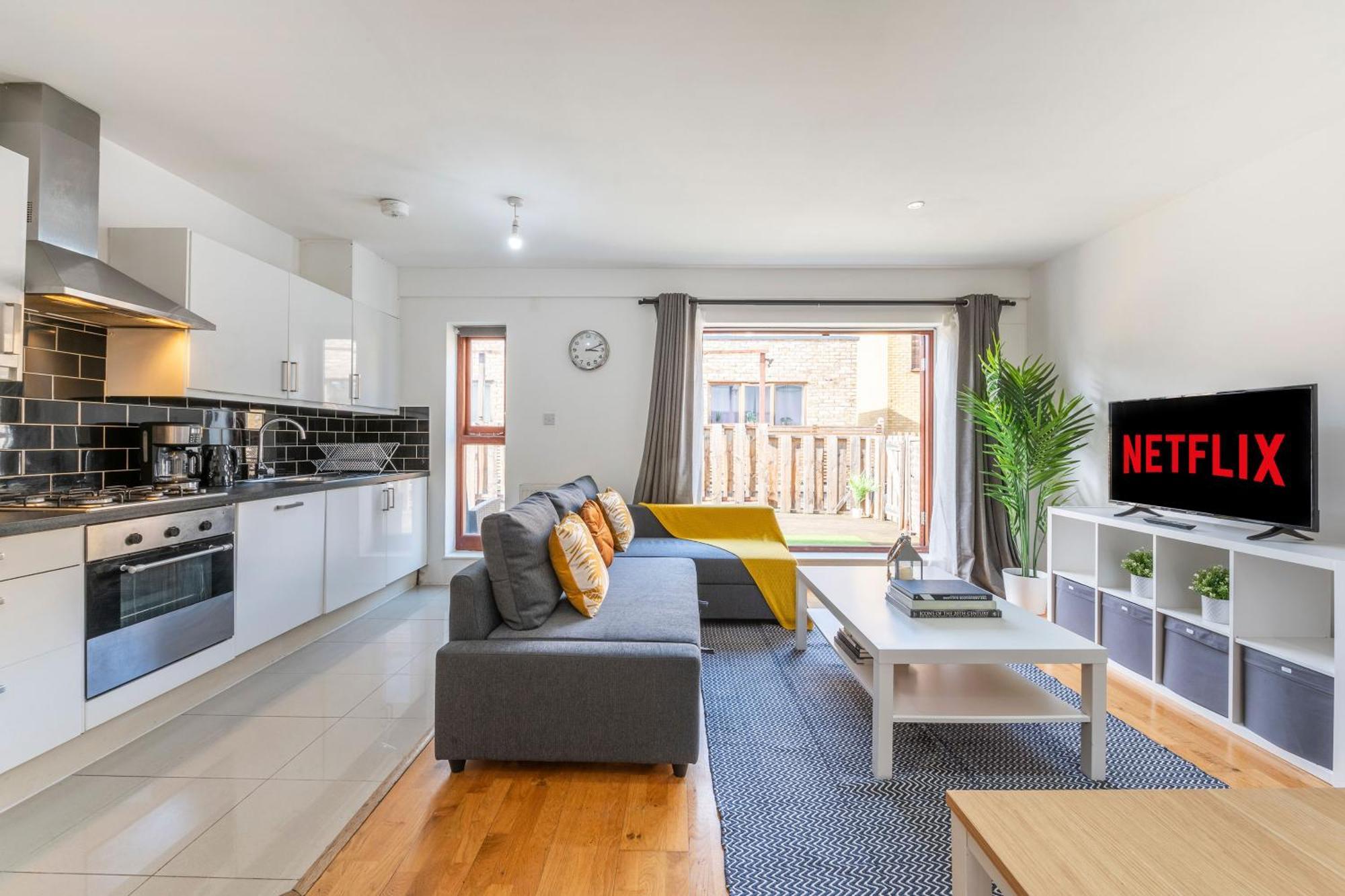 London Waterloo Apartment With Large Private Terrace - View Of The London Eye - 1 Bedroom 1 Bath Extérieur photo